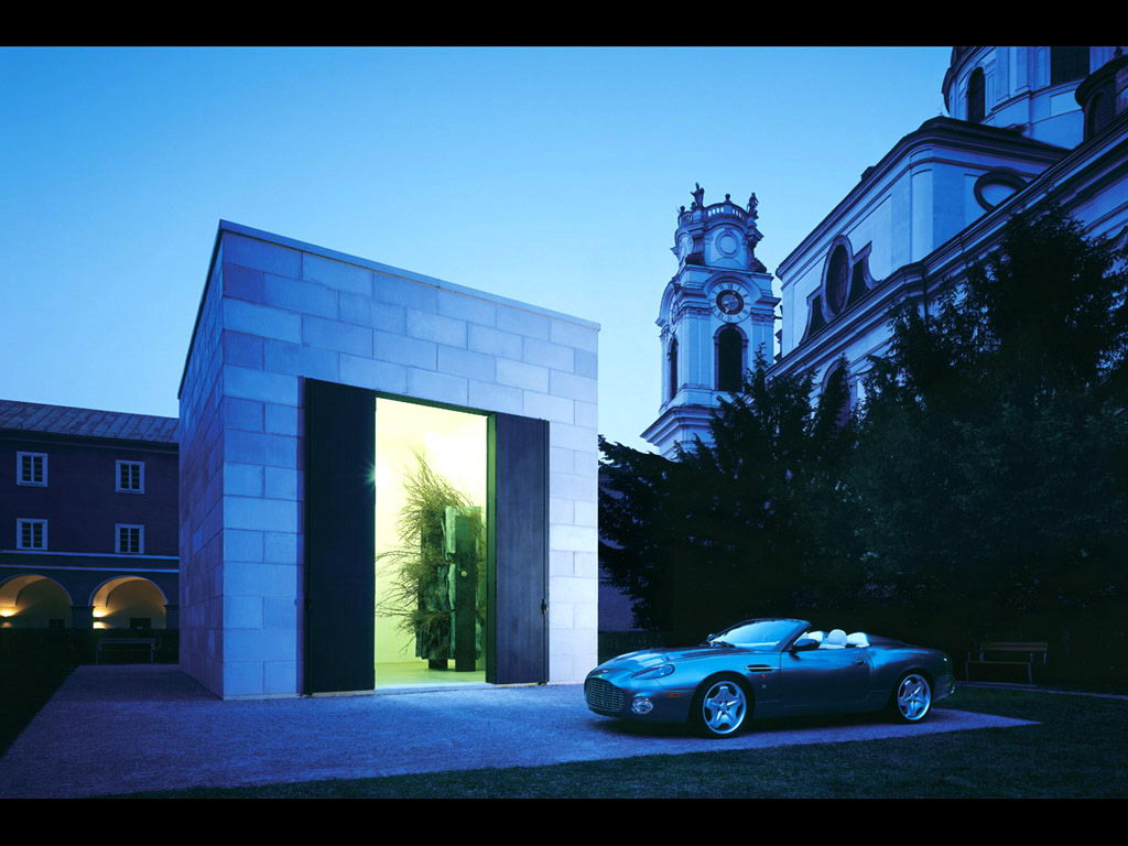 Aston Martin AR1.jpg